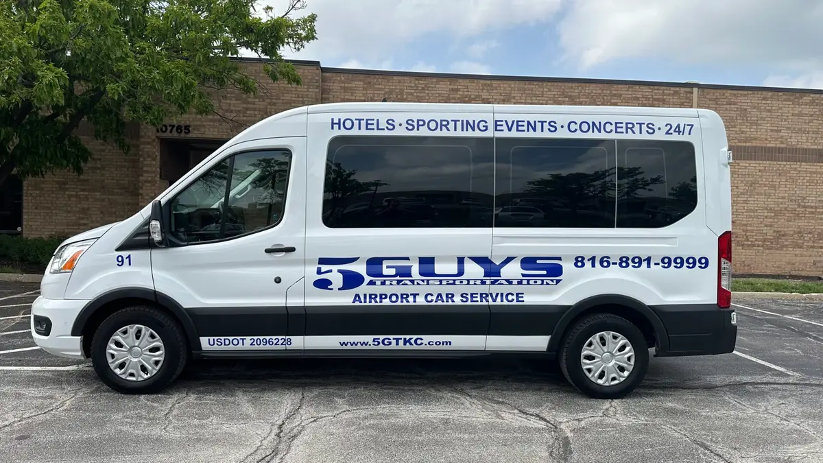 airport shuttle service kansas city
