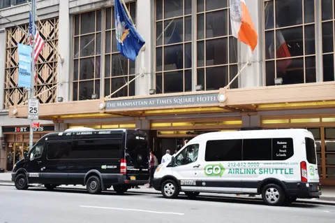 NYC Airport Shuttles: Your Easy-Breezy Guide