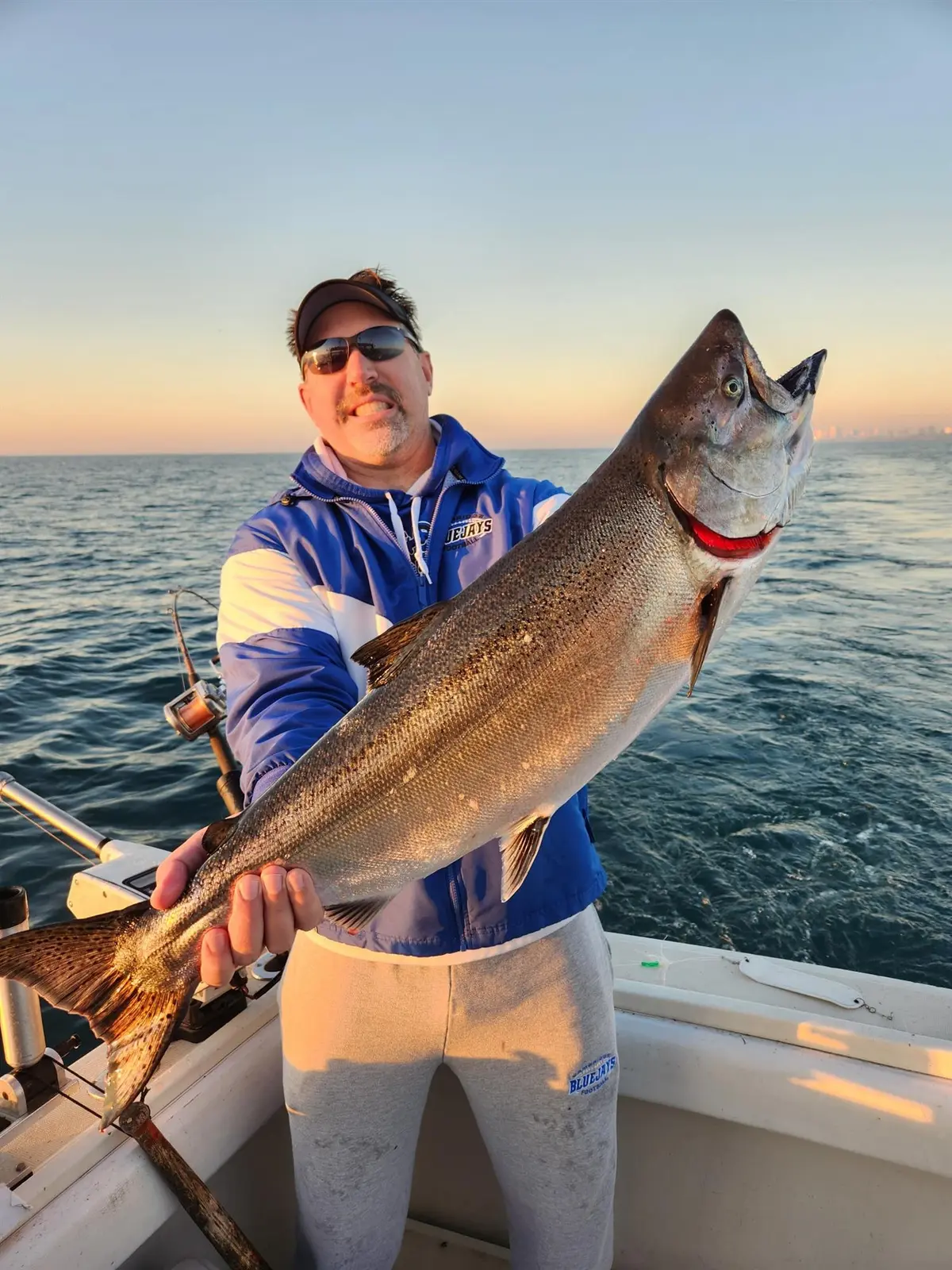 charter fishing in milwaukee