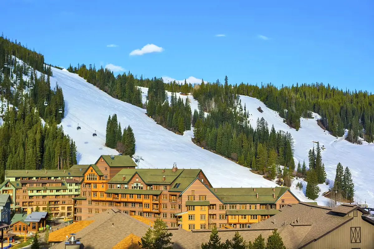 denver airport closest ski resort