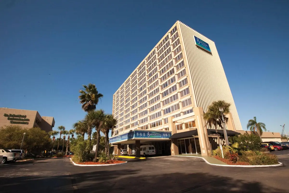 hotels near the port of tampa with shuttle service
