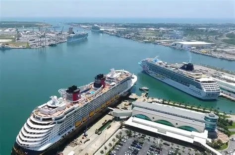 Your Easy Ride to Port Canaveral: Cruise Shuttles from Orlando FL