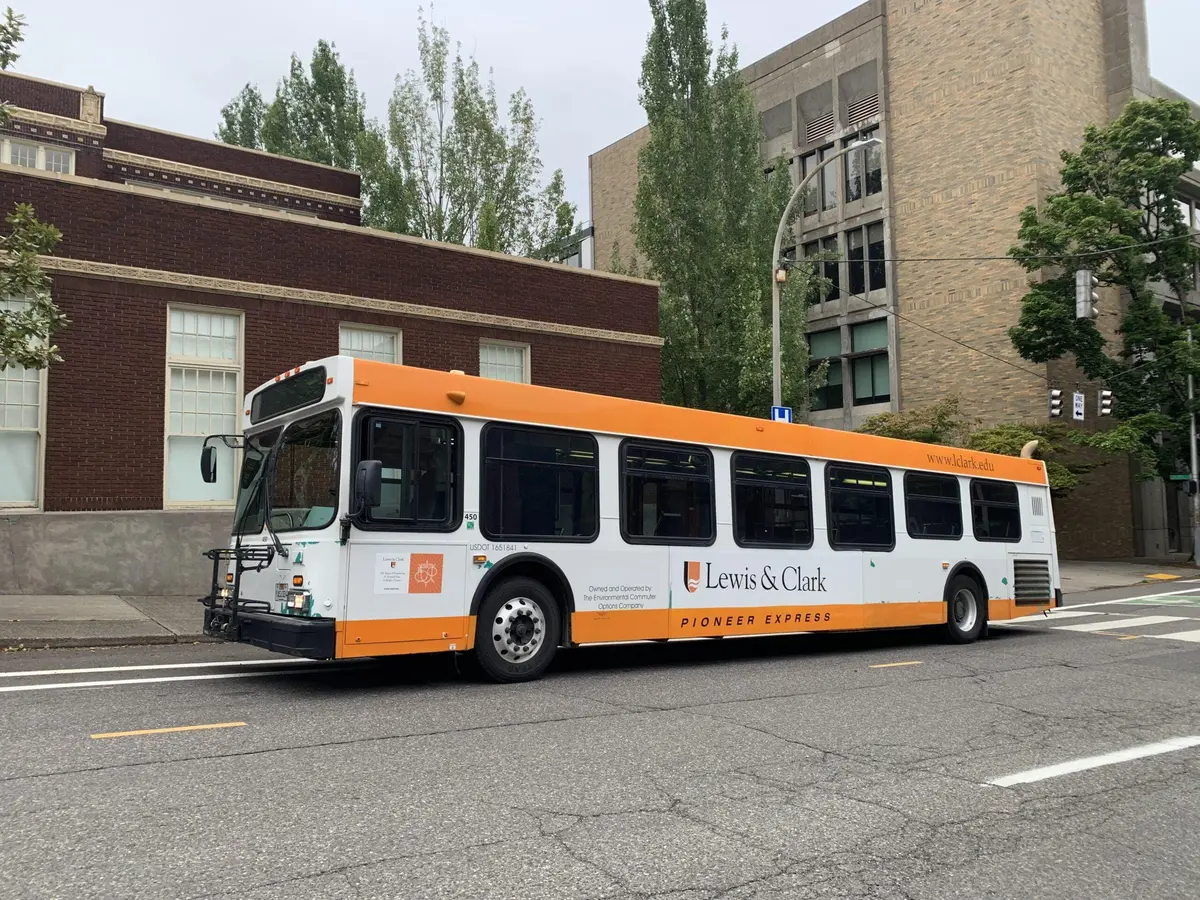 portland oregon shuttle service