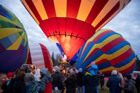 seattle center hot air balloon