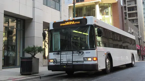 Chicago Shuttles: Your Chill Guide to Getting Around Town